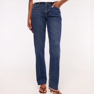 Abercrombie & Fitch Curve Love Mid Rise 90s Straight Frayed Hem Jeans